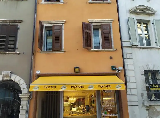 アパート Duomo Flat トレント