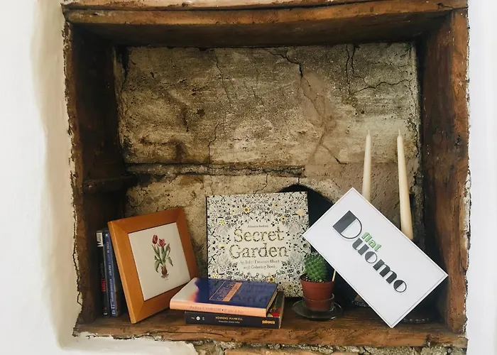 Duomo Flat アパート